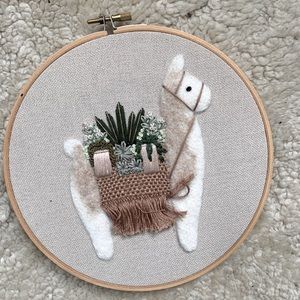 llama / alpaca embroidery